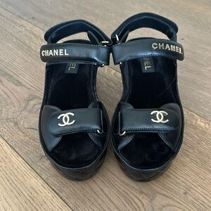 CHANEL Wedges